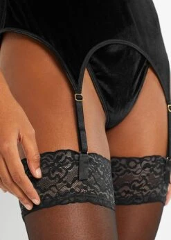 Venus Top Porte-jarretelles Et String Avec Velours (ens. 2 Pces) 11 Venus Top Porte-jarretelles Et String Avec Velours (ens. 2 Pces) -Venus Mode Winkel 23012179 Uuuuu9Bb