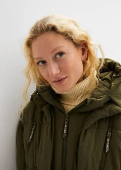 Veste D'hiver Oversized Avec Capuche En Polyester Recyclé 15 Veste D'hiver Oversized Avec Capuche En Polyester Recyclé -Venus Mode Winkel 23120828 iILQmv0Y