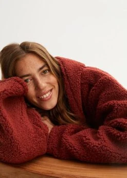 Veste En Polaire Peluche Coupe Trapèze Avec Fentes Latérales 12 Veste En Polaire Peluche Coupe Trapèze Avec Fentes Latérales -Venus Mode Winkel 23148394 NJMR1IH5