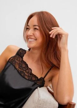 Top Une épaule En Satin Avec Fine Bretelle Amovible -Venus Mode Winkel 23202364 FfRVavli