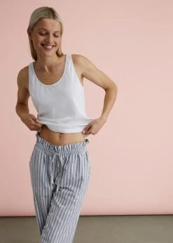 Pyjama Composé D'un Débardeur Court Côtelé Et D'un Pantalon Tissé En Chambray -Venus Mode Winkel 23228395 70SZ2hY7