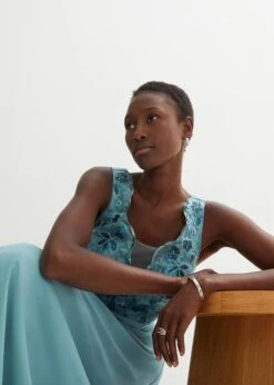 Robe En Crêpe Avec Sequins Brodées 18 Robe En Crêpe Avec Sequins Brodées -Venus Mode Winkel 23236703 jijNyOv1