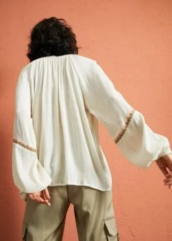 Rainbow Blouse En Viscose Texturée Avec Broderies 11 Rainbow Blouse En Viscose Texturée Avec Broderies -Venus Mode Winkel 24018121 1nQ9rH6D