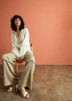 Rainbow Blouse En Viscose Texturée Avec Broderies 12 Rainbow Blouse En Viscose Texturée Avec Broderies -Venus Mode Winkel 24018122 x6B8iRJF