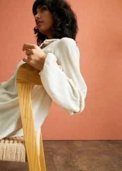 Rainbow Blouse En Viscose Texturée Avec Broderies 13 Rainbow Blouse En Viscose Texturée Avec Broderies -Venus Mode Winkel 24018135 wKym9sCe